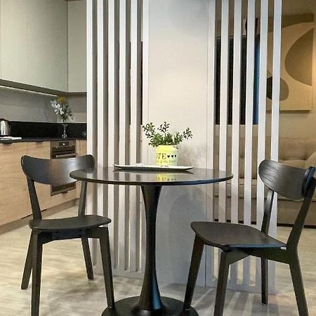 Comfortable 1-Room Apartment Close To The Center Varşovia Exterior foto