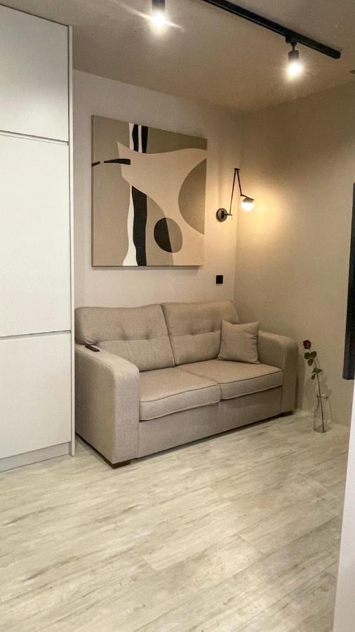 Comfortable 1-Room Apartment Close To The Center Varşovia Exterior foto