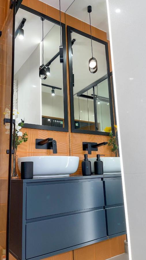 Comfortable 1-Room Apartment Close To The Center Varşovia Exterior foto